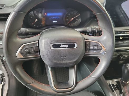 Used 2022 Jeep Compass Trailhawk AWD/4WD image 15