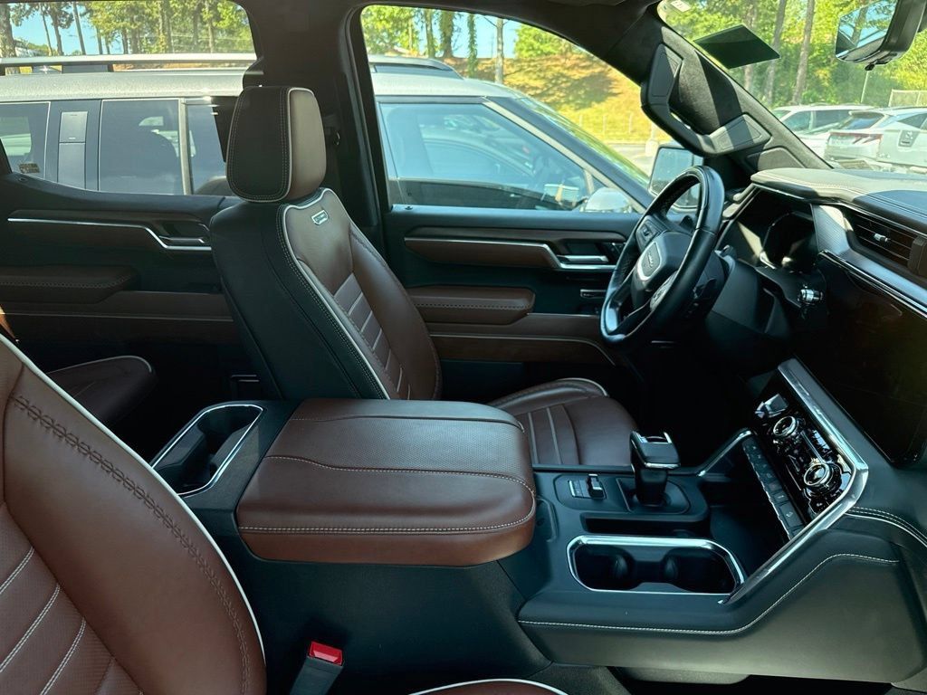 Used 2026 GMC Sierra 1500 Denali Ultimate AWD/4WD image 4