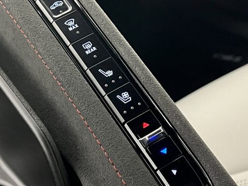 Used 2023 Chevrolet Corvette Stingray Premium Cpe w/ Z51 Performance Package image 25