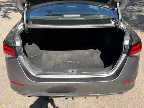 Used 2025 Nissan Sentra SV image 27