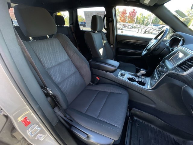 Used 2021 Jeep Grand Cherokee Laredo w/ Trailer Tow Group IV AWD/4WD image 27