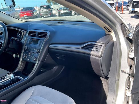 Used 2018 Ford Fusion S FWD image 23