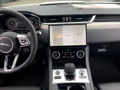 New 2026 Jaguar F-PACE R-Dynamic S image 7