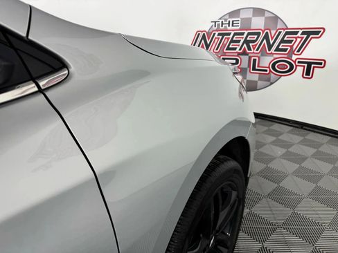 Used 2021 Chevrolet Equinox LT image 35