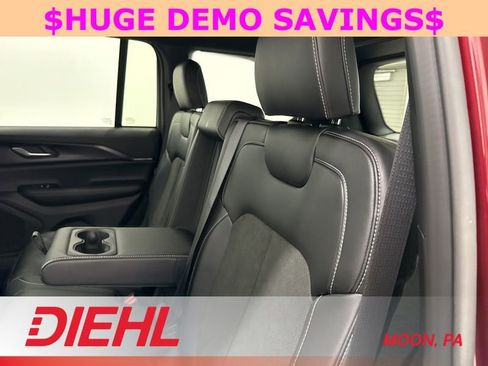 New 2025 Jeep Grand Cherokee Altitude AWD/4WD image 17
