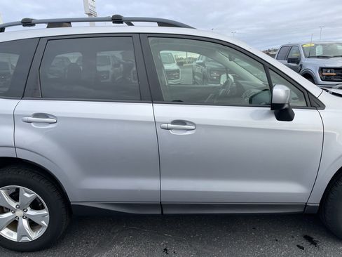 Used 2016 Subaru Forester 2.5i Premium w/ Popular Package #2 image 28