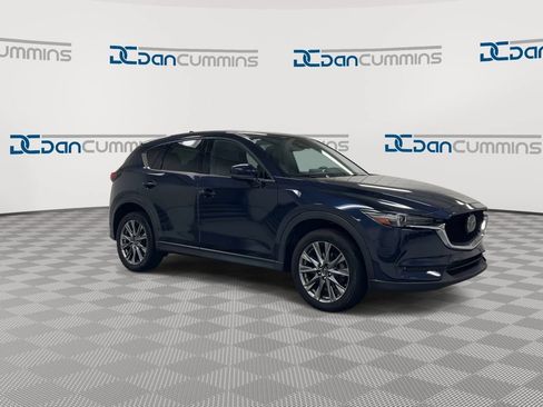 Used 2019 MAZDA CX-5 Signature AWD/4WD image 2