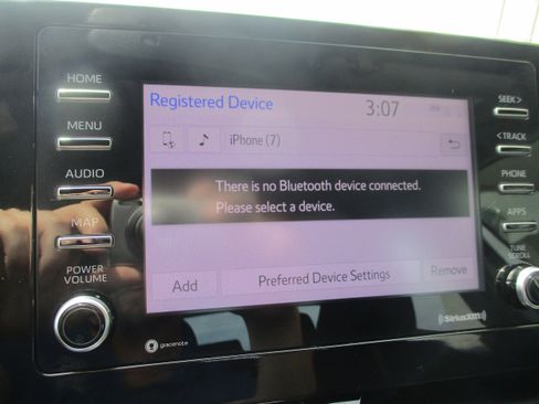 Used 2022 Toyota Camry SE w/ Convenience Package FWD image 19