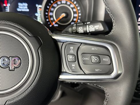Certified 2025 Jeep Wrangler Unlimited Sahara AWD/4WD image 13