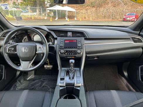 Used 2018 Honda Civic Sport image 12