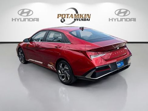 Certified 2025 Hyundai Elantra SEL FWD image 7