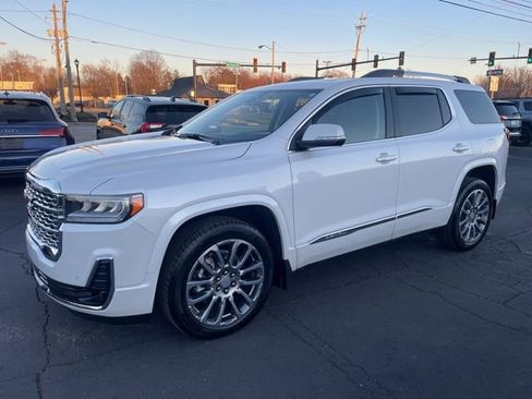 Used 2023 GMC Acadia Denali w/ Trailering Package image 3