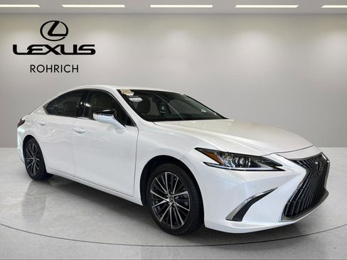 Certified 2024 Lexus ES 350 w/ Premium Package image 4