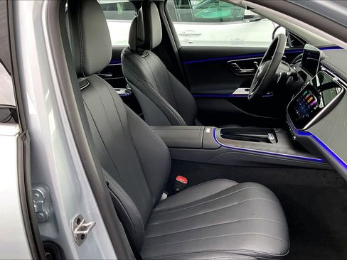 Certified 2025 Mercedes-Benz E 350 4MATIC Sedan image 8
