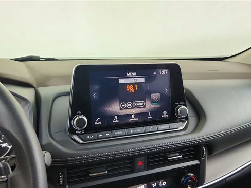 Certified 2023 Nissan Rogue SV image 30