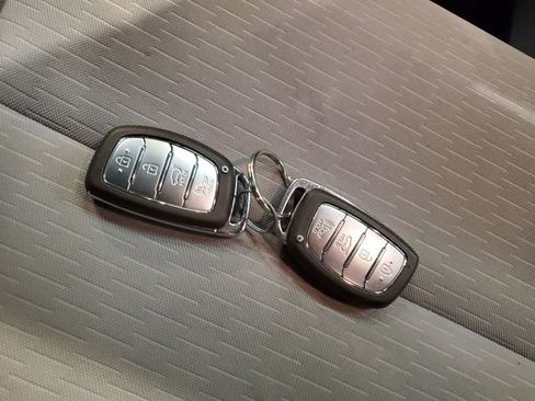 Used 2020 Hyundai Tucson SEL w/ Cargo Package image 29