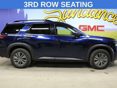 Used 2025 Nissan Pathfinder SV