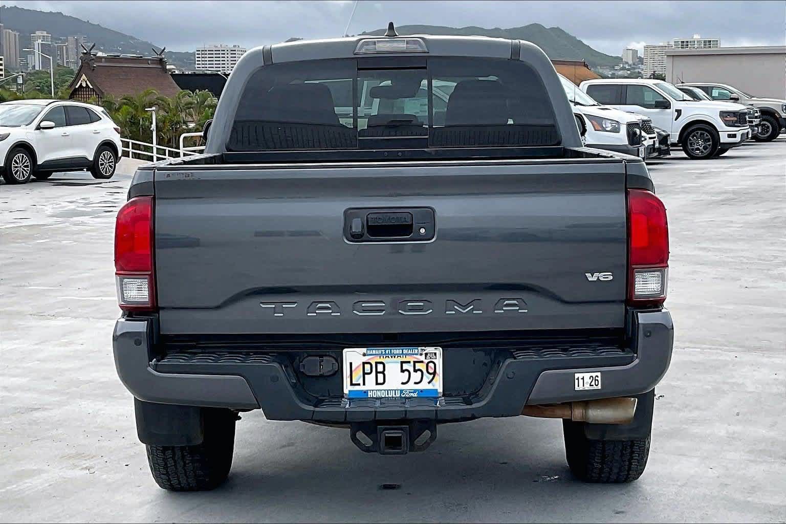 Used 2020 Toyota Tacoma TRD Off-Road w/ Technology Package RWD image 5