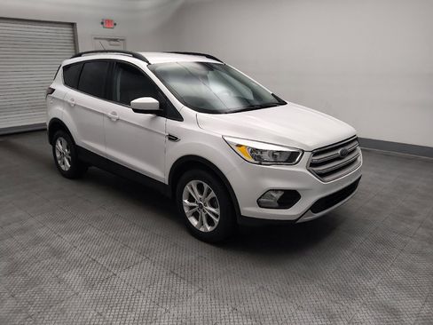 Used 2018 Ford Escape SE FWD image 11