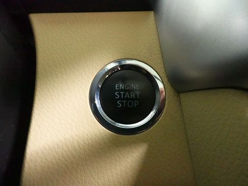 Used 2018 Toyota Highlander Limited Platinum w/ Carpet Mat Package (TMS) image 20