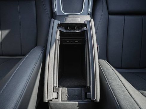 Certified 2025 Mercedes-Benz GLA 250 4MATIC image 25