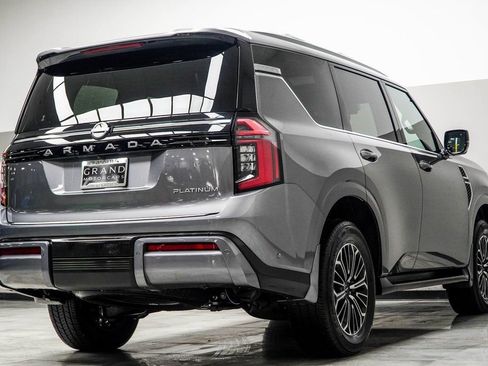 Used 2025 Nissan Armada Platinum image 12