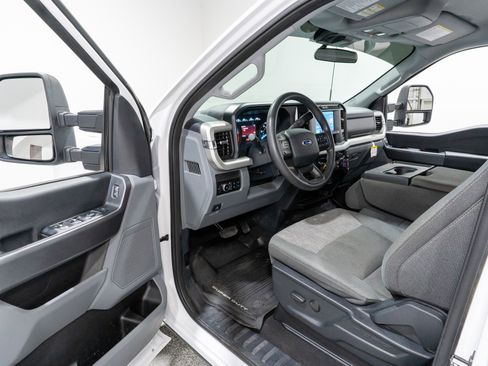 Used 2025 Ford F350 XLT w/ FX4 Off-Road Package AWD/4WD image 14
