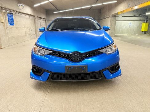 Used 2018 Toyota Corolla iM w/ Carpet Mat Package (TMS) image 4