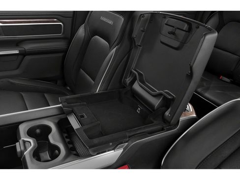 Used 2019 RAM 1500 Laramie AWD/4WD image 17