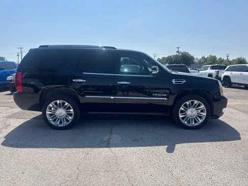 Used 2014 Cadillac Escalade Platinum AWD/4WD image 5