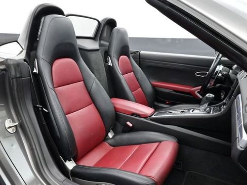 Certified 2018 Porsche 718 Boxster RWD image 13