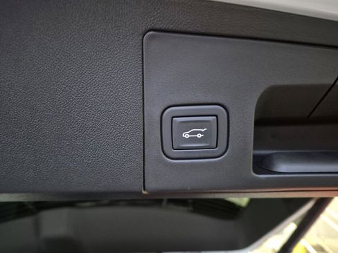 Certified 2023 Cadillac XT5 Luxury image 16