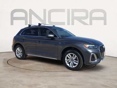 Used 2023 Audi Q5 2.0T Premium w/ Convenience Package image 4