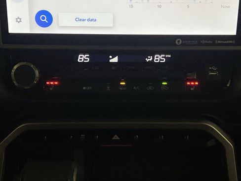 Used 2022 Toyota Tundra SR5 w/ SR5 Premium Package image 20