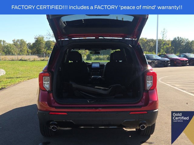Used 2023 Ford Explorer XLT w/ Equipment Group 202A AWD/4WD image 11