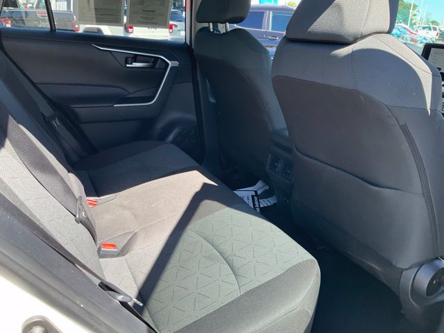 Used 2025 Toyota RAV4 XLE AWD/4WD image 18