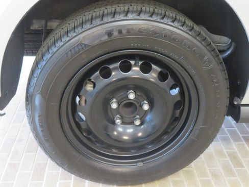 Used 2022 Ford Transit Connect XLT image 9