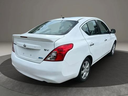 Used 2014 Nissan Versa SV image 5
