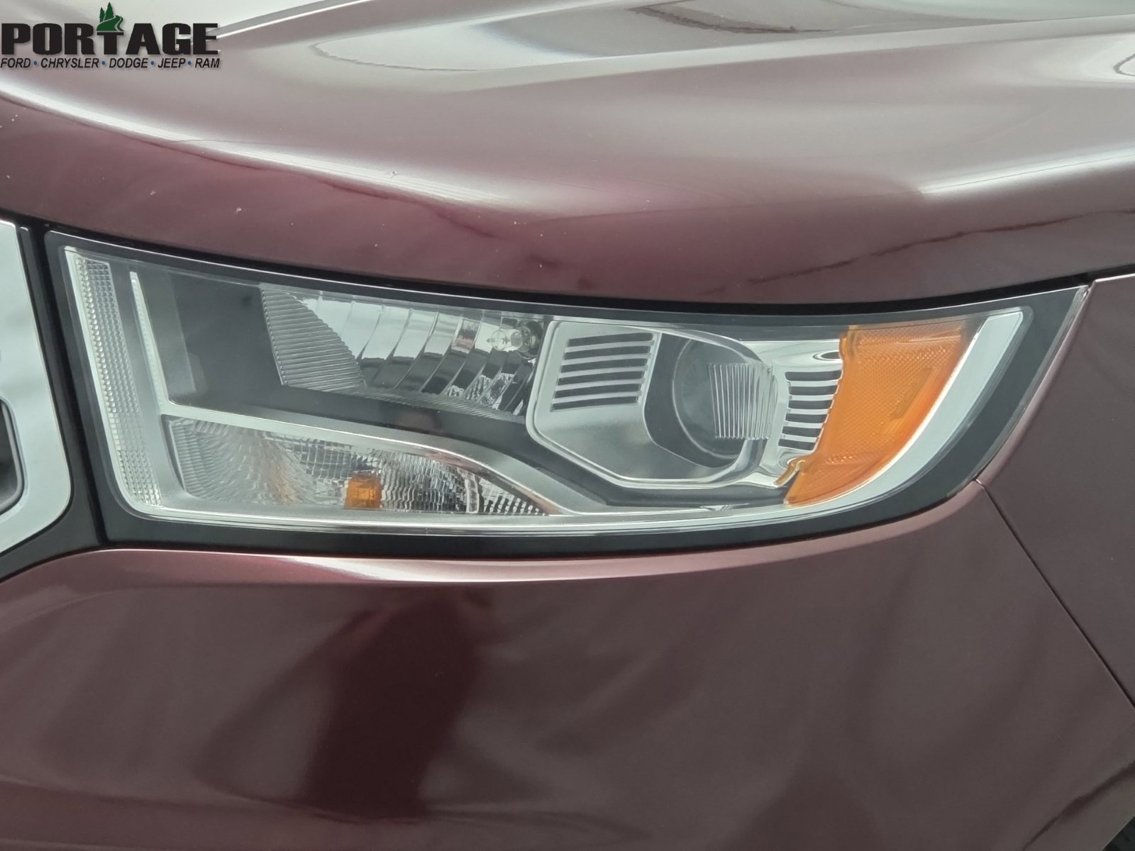 Used 2017 Ford Edge Titanium w/ Equipment Group 301A AWD/4WD image 9