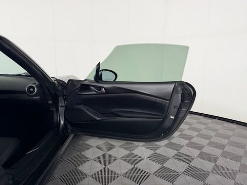 Used 2017 MAZDA MX-5 Miata RF Grand Touring image 24