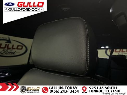 Used 2022 GMC Yukon XL SLE w/ Gmc Pro Safety Plus Package AWD/4WD image 18