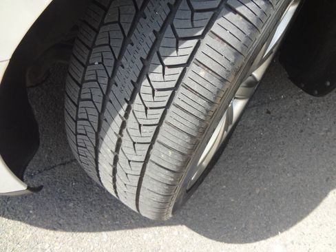 Used 2010 Lincoln MKS AWD image 14