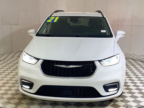 Used 2021 Chrysler Pacifica Touring w/ Cold Weather Group image 21