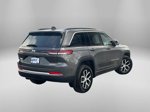 Used 2025 Jeep Grand Cherokee Limited w/ Luxury Tech Group II AWD/4WD image 4
