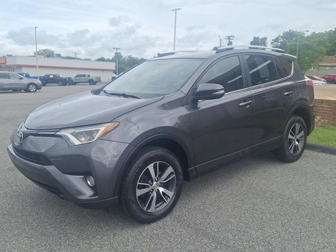 Used 2016 Toyota RAV4 XLE FWD image 7
