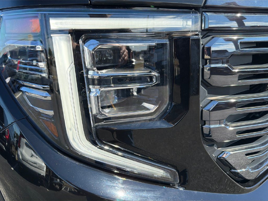 Certified 2024 GMC Sierra 1500 Denali Ultimate AWD/4WD image 11