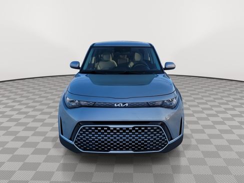 Used 2024 Kia Soul EX image 3