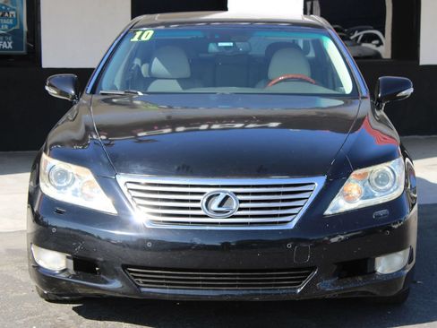Used 2010 Lexus LS 460 RWD image 2