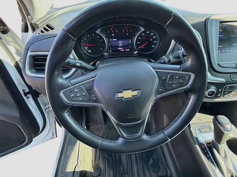Used 2020 Chevrolet Equinox LT w/ Driver Convenience Package AWD/4WD image 11