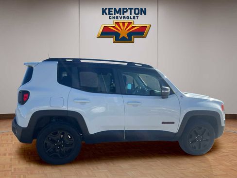Used 2018 Jeep Renegade Trailhawk w/ UConnect 8.4 Nav Group image 7